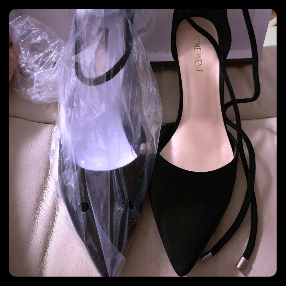 NWT Nine West Mahmud black suede pump 6.5M